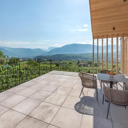 Villa Montis Exclusive Holiday Apartments In Eppan With Spectacular Views Of Dolomites And Bolzano Area Appiano Sulla Strada Del Vino Exterior foto