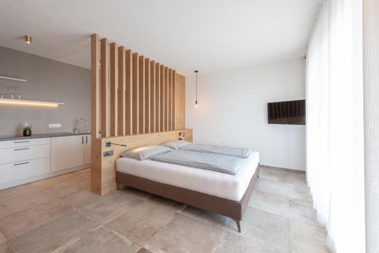 Montis Exclusive In Eppan With Spectacular Views Of Dolomites And Bolzano Area Bauernhof